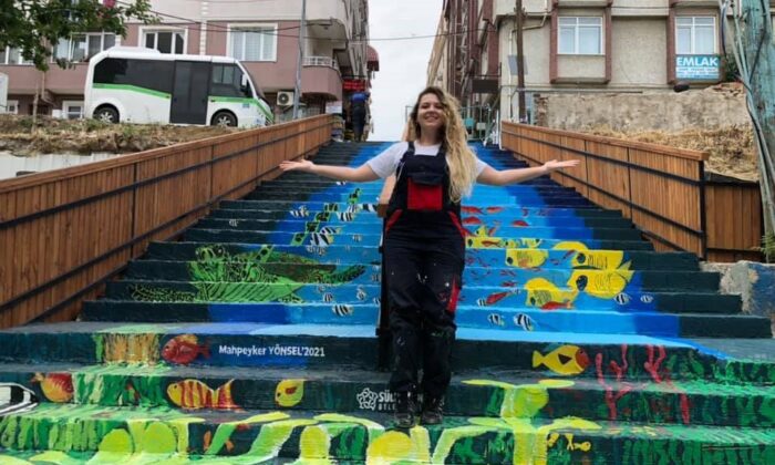 Merdivenler sanatla buluşuyor