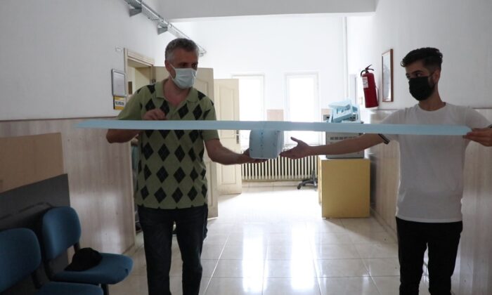 Meslek lisesi öğrencileri ‘insansız hava aracı’ yapıyor