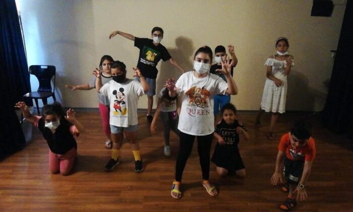 Mezitli’de çocuk tiyatrosu kuruldu