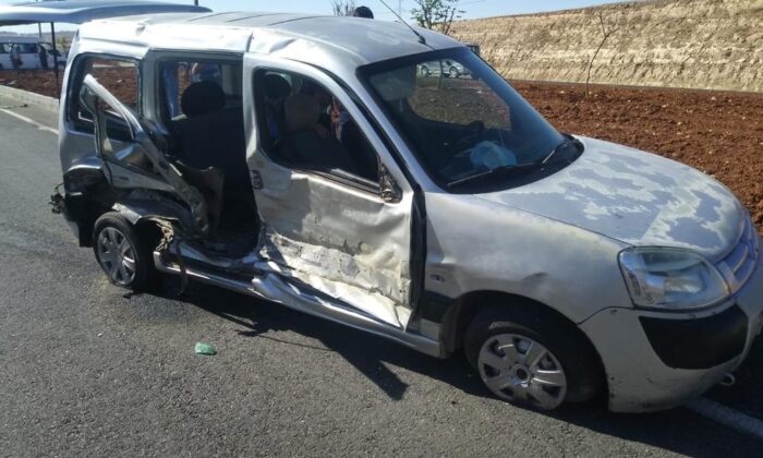 Midyat’ta trafik kazası: 3 yaralı