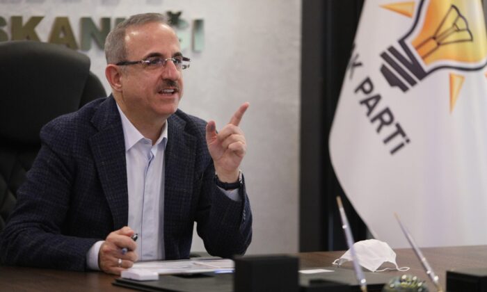 “Millet Bahçesine karşı çıkmaları tamamen siyasidir”