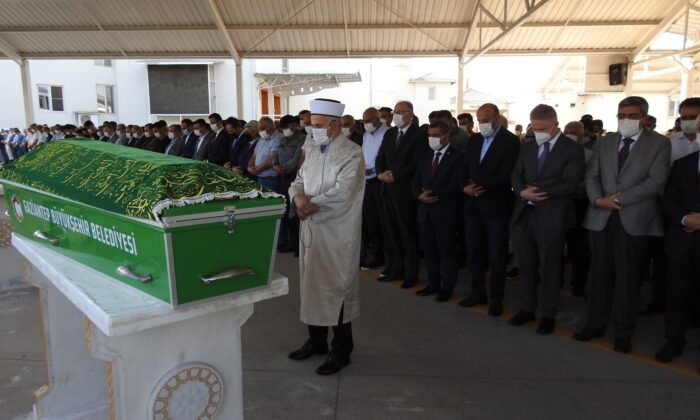 Milletvekili Kirazoğlu’nun ağabeyi son yolcuğuna uğurlandı