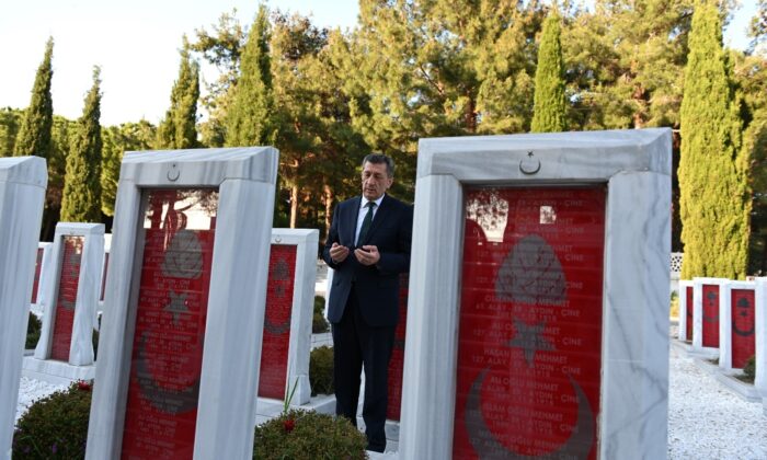 Milli Eğitim Bakanı Selçuk, Çanakkale Şehitler Abidesi’ni ziyaret etti