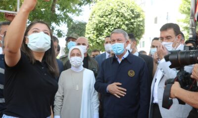 Milli Savunma Bakanı Akar’a Malatya’da sevgi seli