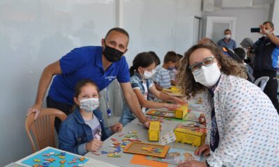 Minik öğrenci Hatice Çelik’ten Vali Çelik’e teşekkür