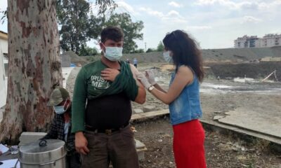 Mobil ekipten inşaat işçilerine aşılama