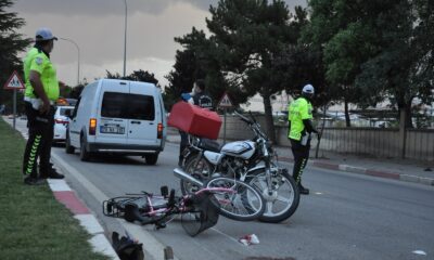 Moto kuryenin çarptığı bisikletli kız çocuğu ağır yaralandı