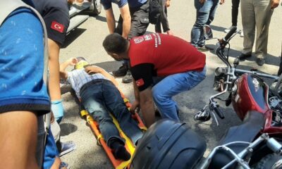 Motosiklet ile kamyonet çarpıştı: 1 yaralı