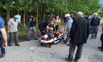 Motosiklet ile tarlaya giden traktör çarpıştı: 1 yaralı