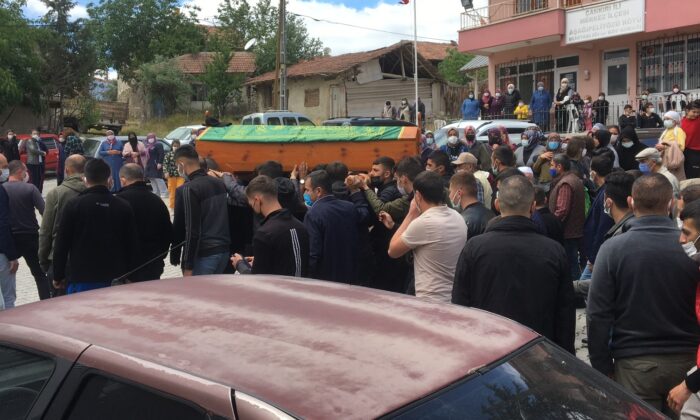 Motosiklet kazasında hayatını kaybeden genç toprağa verildi