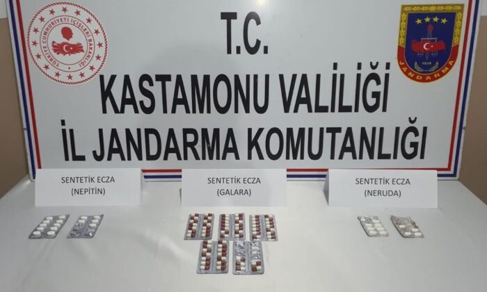 Motosiklet koltuğundan 87 uyuşturucu hap çıktı