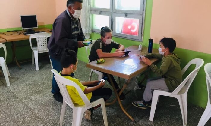 Muhtardan örnek davranış