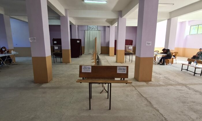 Muhtarlık seçimi için sandık başına gittiler