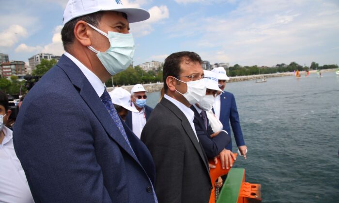 Müsilajla mücadele seferberliği Caddebostan Sahili’nde başladı