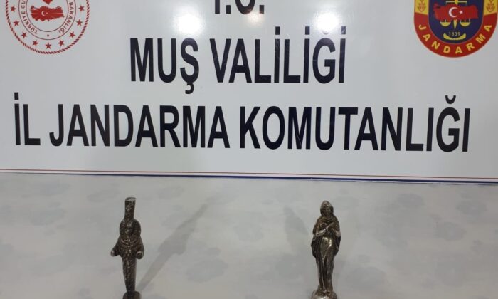 Muş’ta Meryem Ana ile Artemis figürlü heykel ele geçirildi