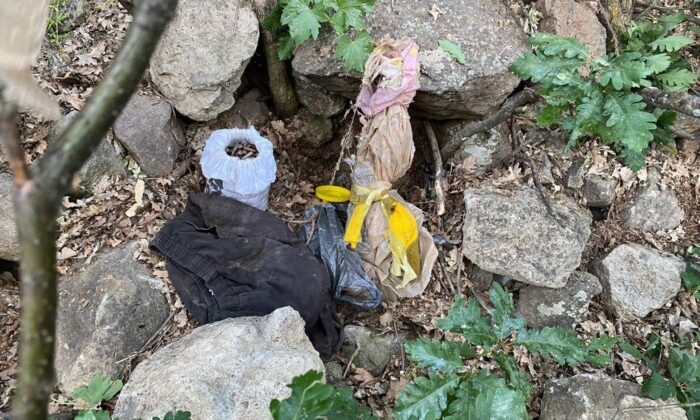 Muş’ta terör örgütü PKK’ya ait silah ve mühimmat ele geçirildi