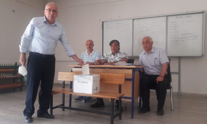 Naif Dünek yeniden başkanlığa seçildi