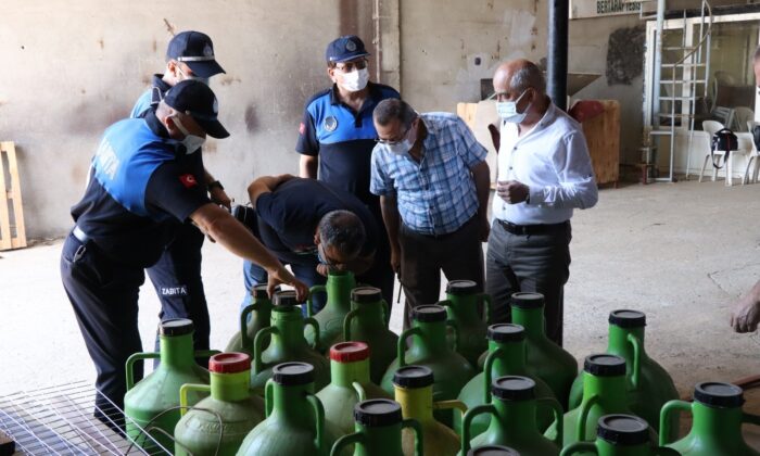 Nazilli’de 1150 litre kaçak yağ ele geçirildi