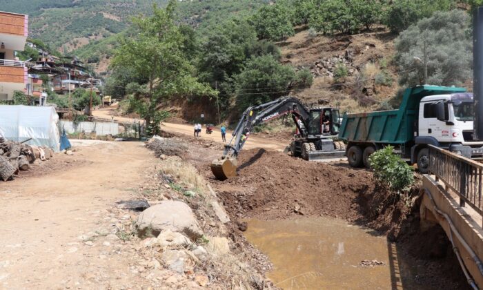 Nazilli’de afetin yaraları sarılıyor