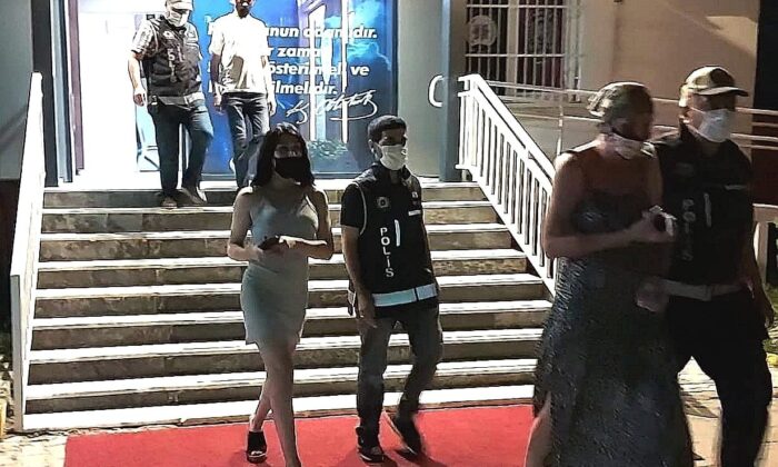 Nazilli’de gece yarısı fuhuş operasyonu