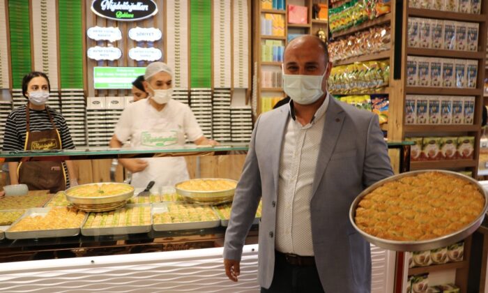 Niğde elmasından baklava ve lokum yaptılar