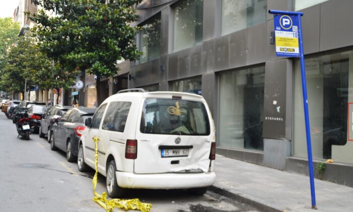 Nişantaşı’nda kamyonet ile otomobil çarpıştı: 3 yaralı