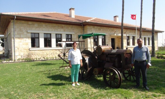 O traktörün bire bir aynısı Gazi Çiftliğinde