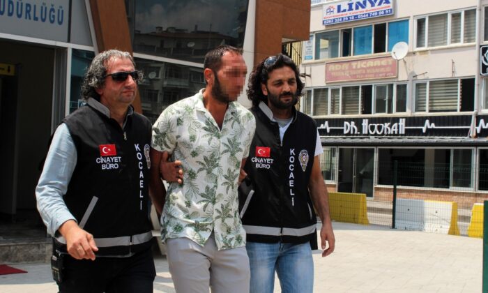 Oğluyla uyurken öldürdüğü arkadaşını uyuşturucu satıcısı olmakla suçladı