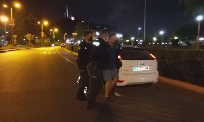 Öğretmen denetimde durduruldu, Korona’dan ölen polise hakaret etti