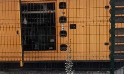 Okuldan 2 adet jeneratör aküsü çalan iki şüpheli suçüstü yakalandı