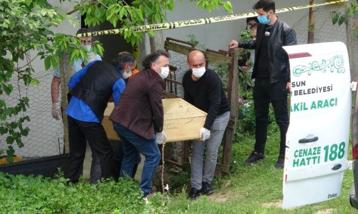 Önce eşini sonra kendini vuran çiftin cesetleri otopsi için morga kaldırıldı