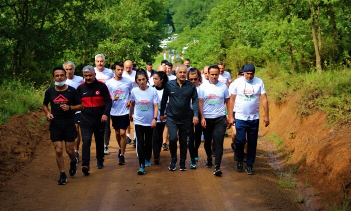 Önce yürüyüş yaptılar, sonra didik didik temizlediler