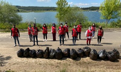 Onlarca poşet çöp topladılar