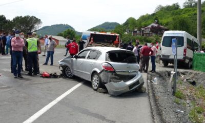 Ordu’da yolcu minibüsü ile otomobil çarpıştı: 15 yaralı