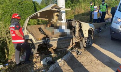 Ortadan ikiye bölünen araçtan cansız bedeni çıktı