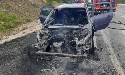 Otomobil alev alev yandı