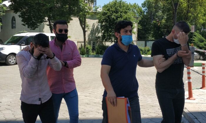 Otomobil hırsızlığı iddiasına 3 gözaltı