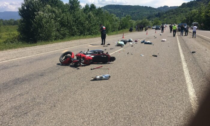 Otomobil motosikletle çarpıştı: 1 yaralı