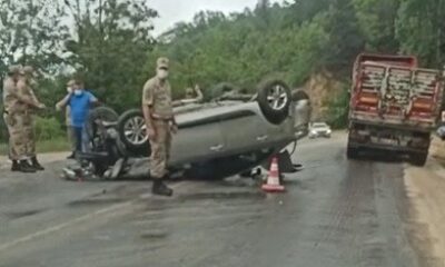 Otomobil takla attı: 2 yaralı