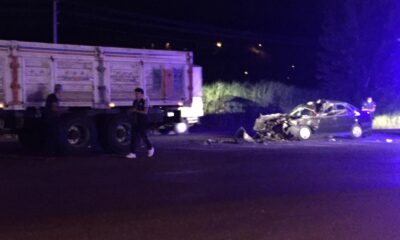 Otomobil tıra arkadan çarptı: 2 yaralı