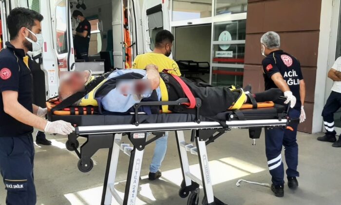 Otomobil yayaya çarptı: 1 yaralı