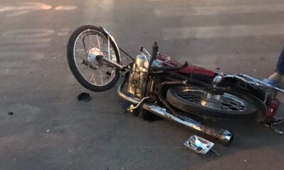 Otomobille çarpışan motosikletin sürücüsü yaralandı