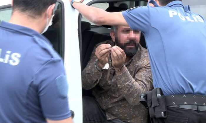 (Özel) Avcılar’da beyzbol sopalı yol verme kavgası: 2 yaralı