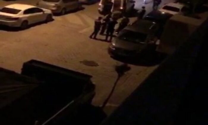 (Özel) Avcılar’da sokak ortasında adama kurşun yağdırdılar