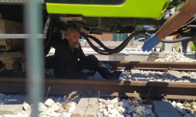 (Özel) – Bursa metrosunda korku dolu anlar…Şehrin metro hattını yarım saat kilitledi