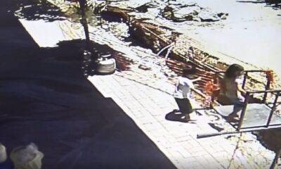 (Özel) Çukura düşen çocuğun yardımına üniversiteli genç yetişti