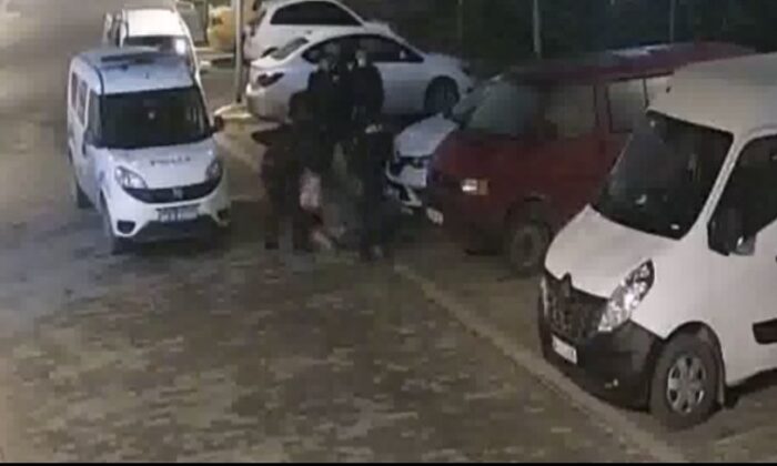 (Özel) FETÖ soruşturması geçiren polisten kadına şiddet kamerada