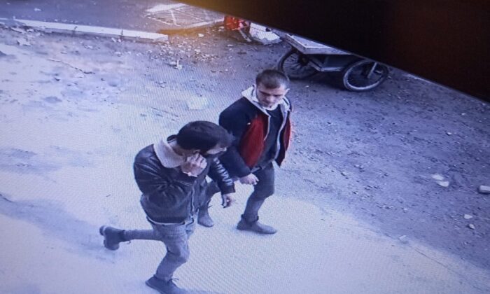 (Özel) İstanbul’da gasp dehşeti: Bonzai içirip bayılttıkları taksiciyi soydular