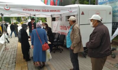 (ÖZEL) Kütahya’da aşı randevu stant açıldı