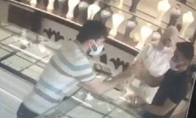 (ÖZEL) Kuyumcuda 40 bin lira değerinde altını eline aldı ’en ağırları bunlar mı’ diye sorup altınlarla birlikte kaçtı